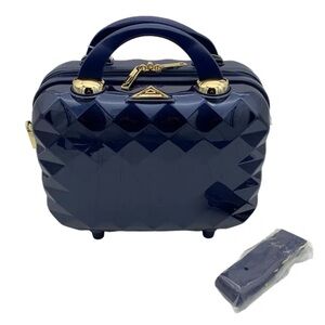 NWOT Triforce Hardsided Travel Beauty Case
